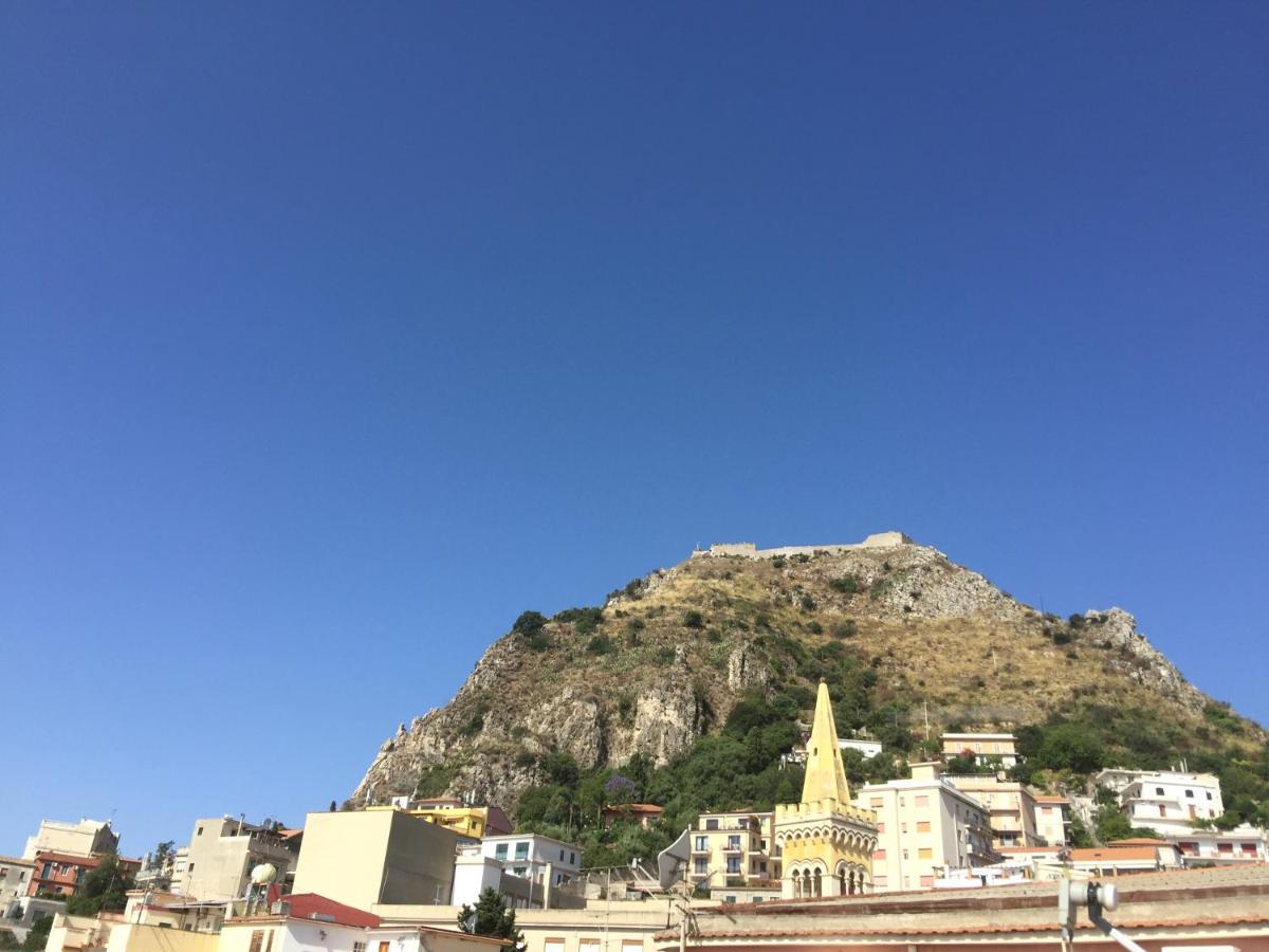 Duomo Square Apartment تاورمينا المظهر الخارجي الصورة