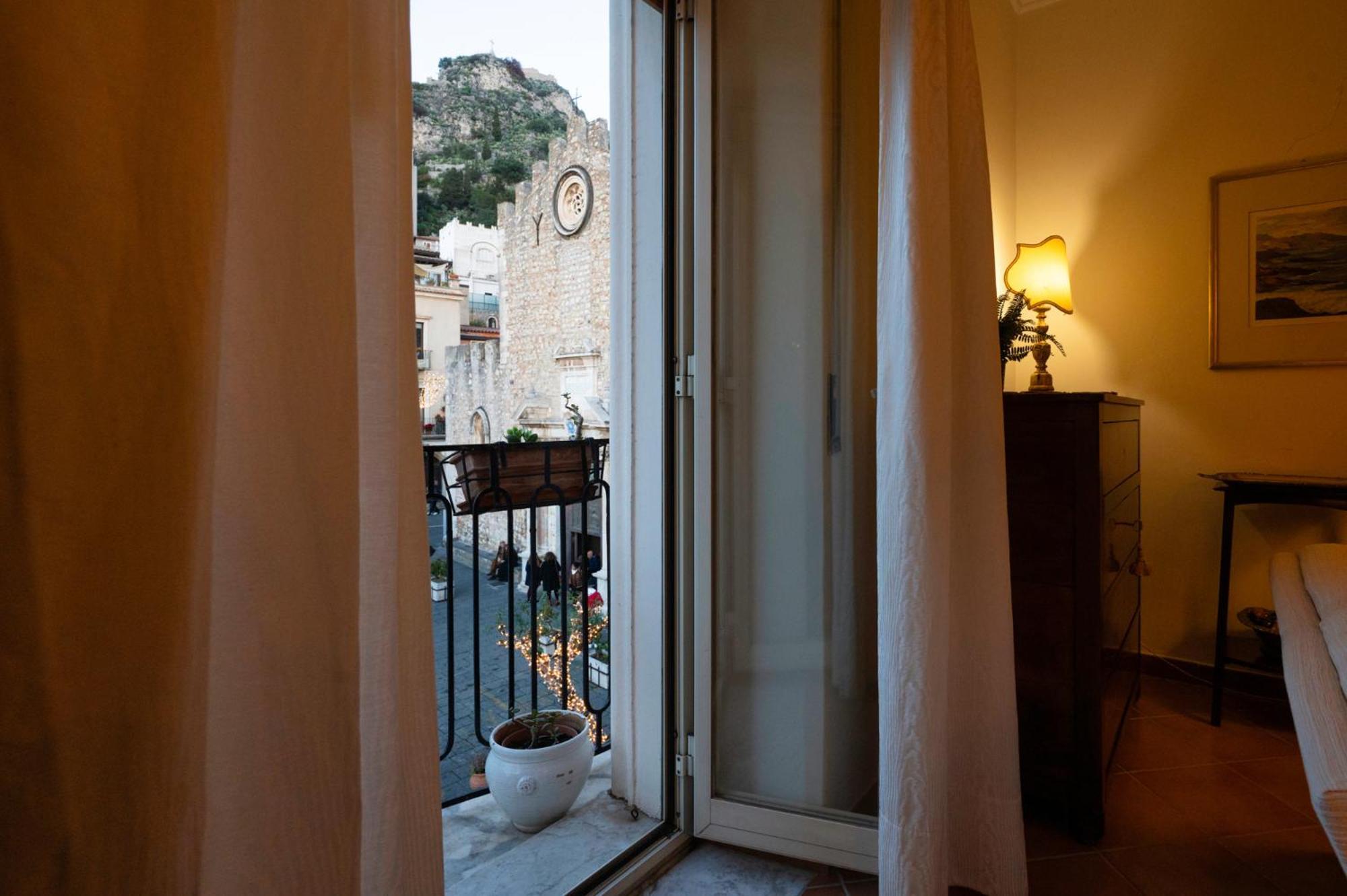 Duomo Square Apartment تاورمينا المظهر الخارجي الصورة